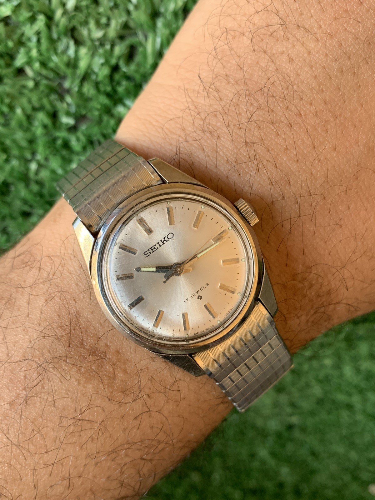 Vintage Seiko 66-7970 Hand wind Watch 30mm Boy Size 1970s Japanese Timepiece 17J