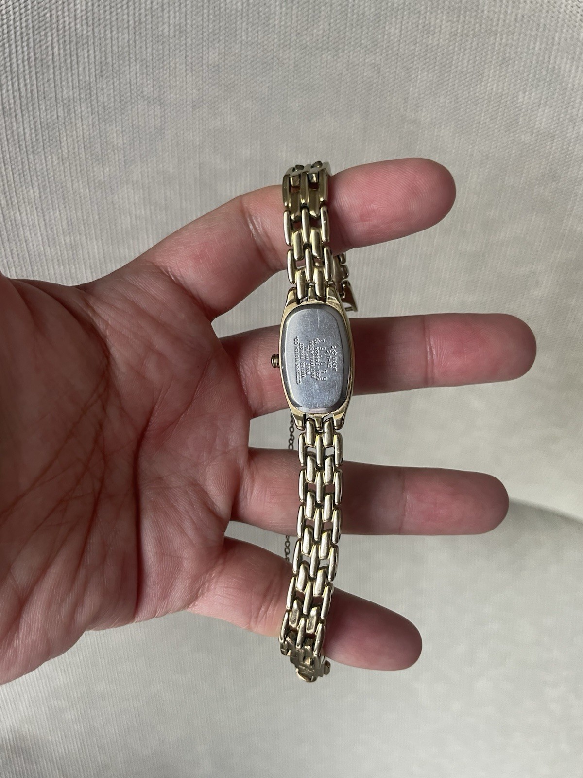 Citizen Opus 5421-F46924 Gold Oval Ladies Watch Vintage JAPAN