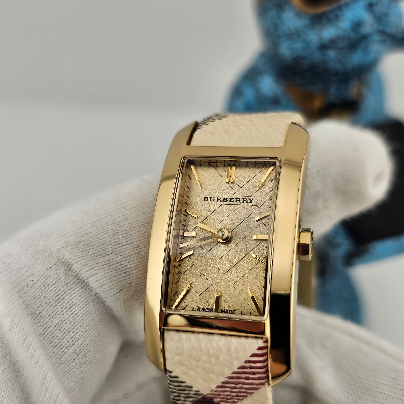 NEW BURBERRY WOMENS BU9509 WATCH MULTICOLOUR FABRIC & LEATHER STRAP & GOLD DIAL