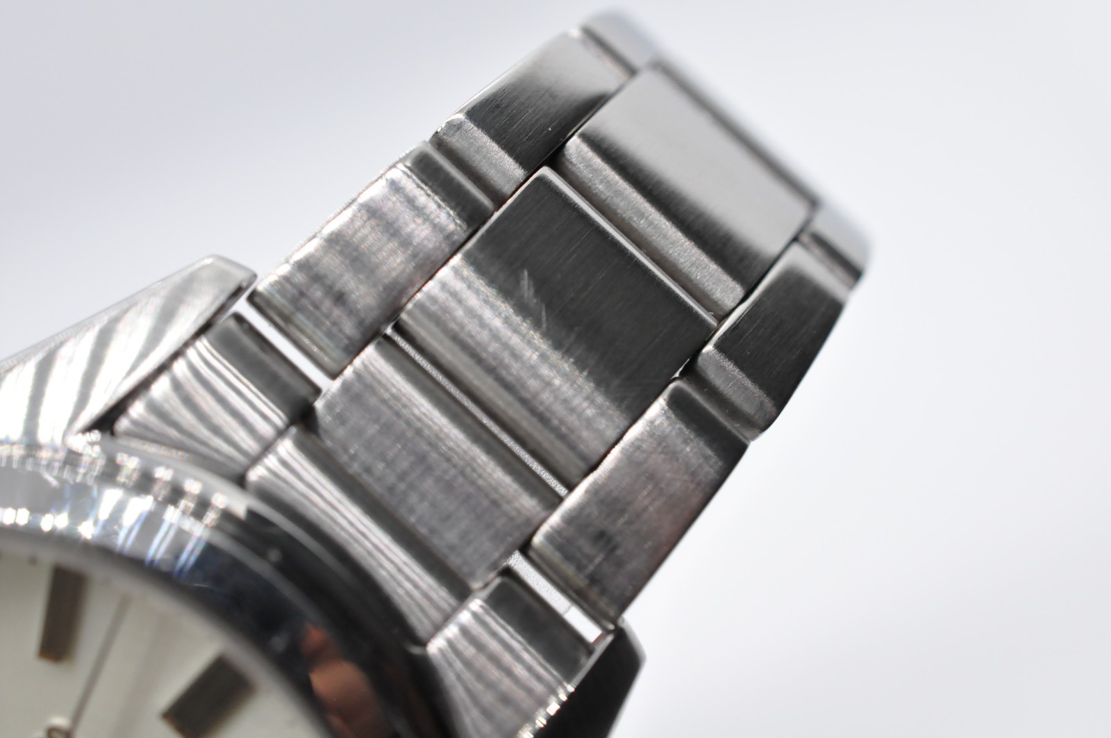 SEIKO 4R35-03X0 SZSB011 Automatic stainless 38mm White Dial Men’s Watch in Box