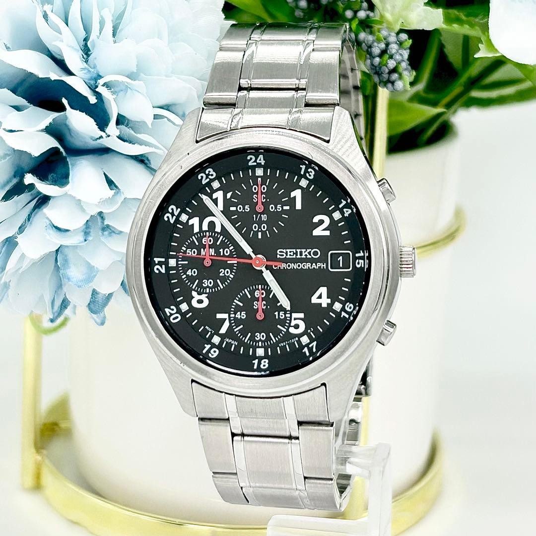 Seiko Chronograph V657-7110 Quartz Wristwatch wrist 18cm/7.1in