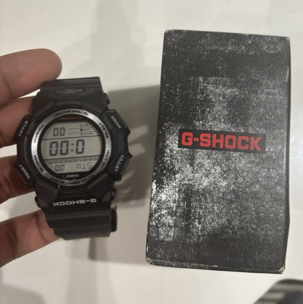 Casio G-SHOCK Men’s Digital Quartz Black Resin 200m Alarm Chronograph Box