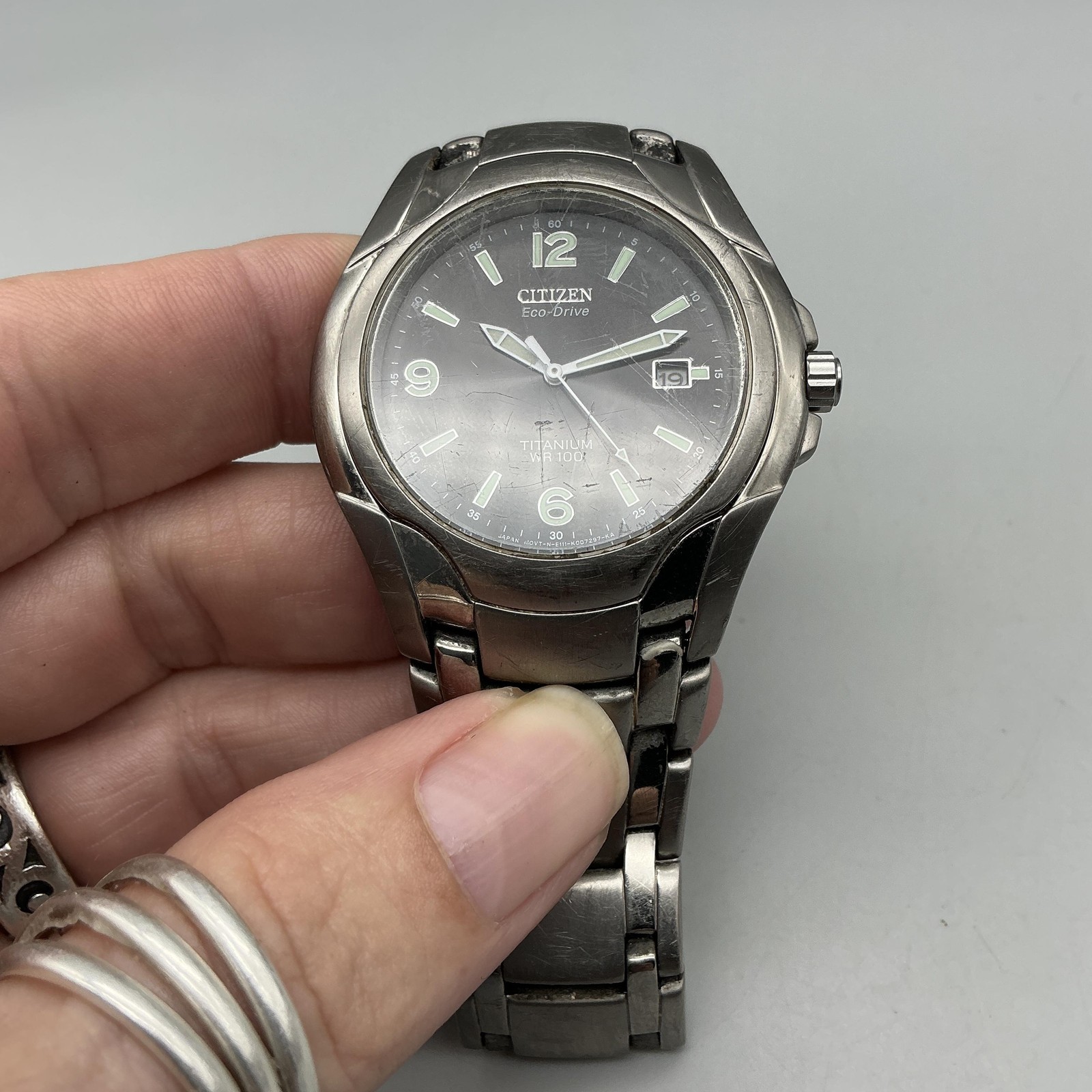 Citizen Eco-Drive Titanium Mens Watch 40mm Black Dial WR 100 E111-K006368 7.25″