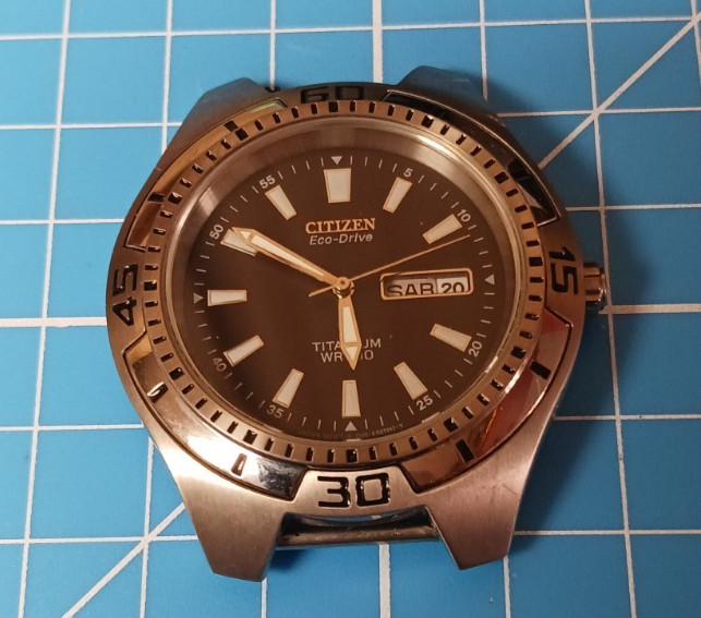 Vtg Citizen Eco-Drive Titanium WR 100 GN-4W-S Mens Watch HEAD