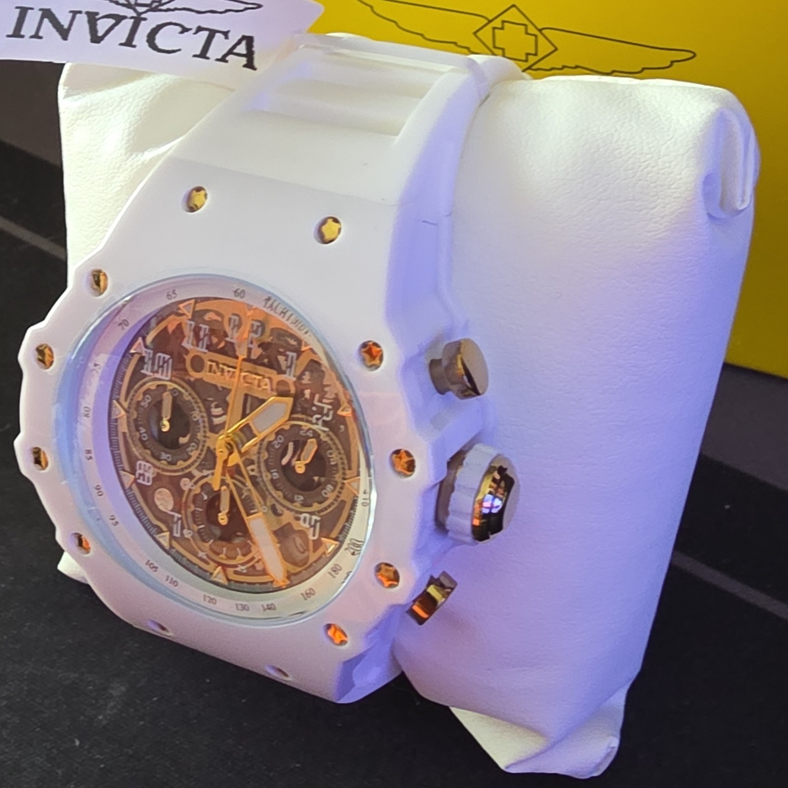 Invicta Racing Vaulthan Men’s Watch Tachymeter Date White Silicone Strap and Box