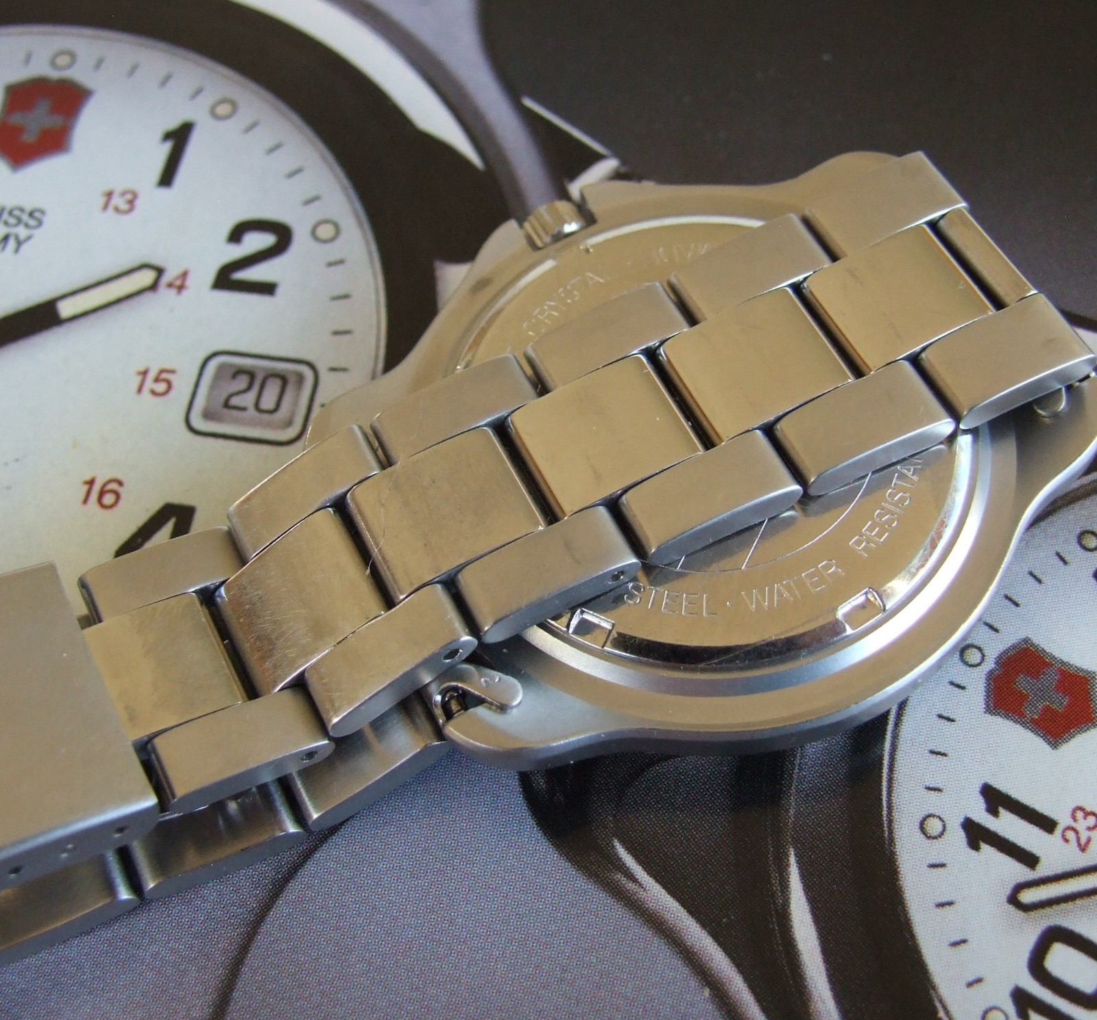 VictorINOX SWISS ARMY+ClaSSiC Mens OFFICERS 1884+Sapphire+40mm+SS BRACELET=SWEET