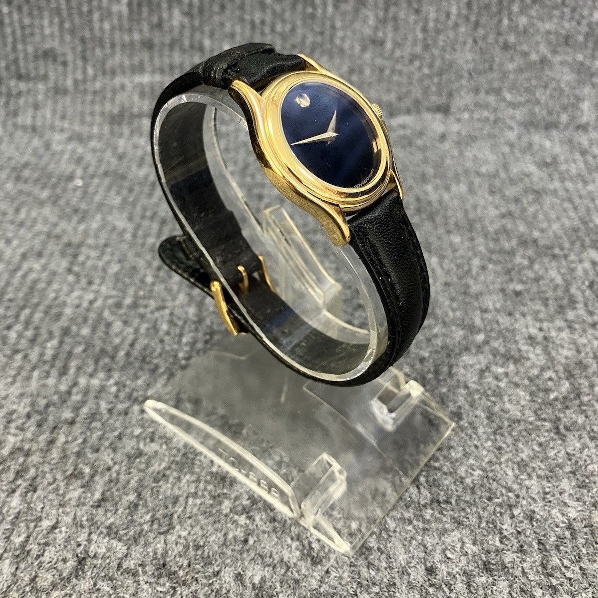 Movado 87-E4-0823 gold analogue wristwatch