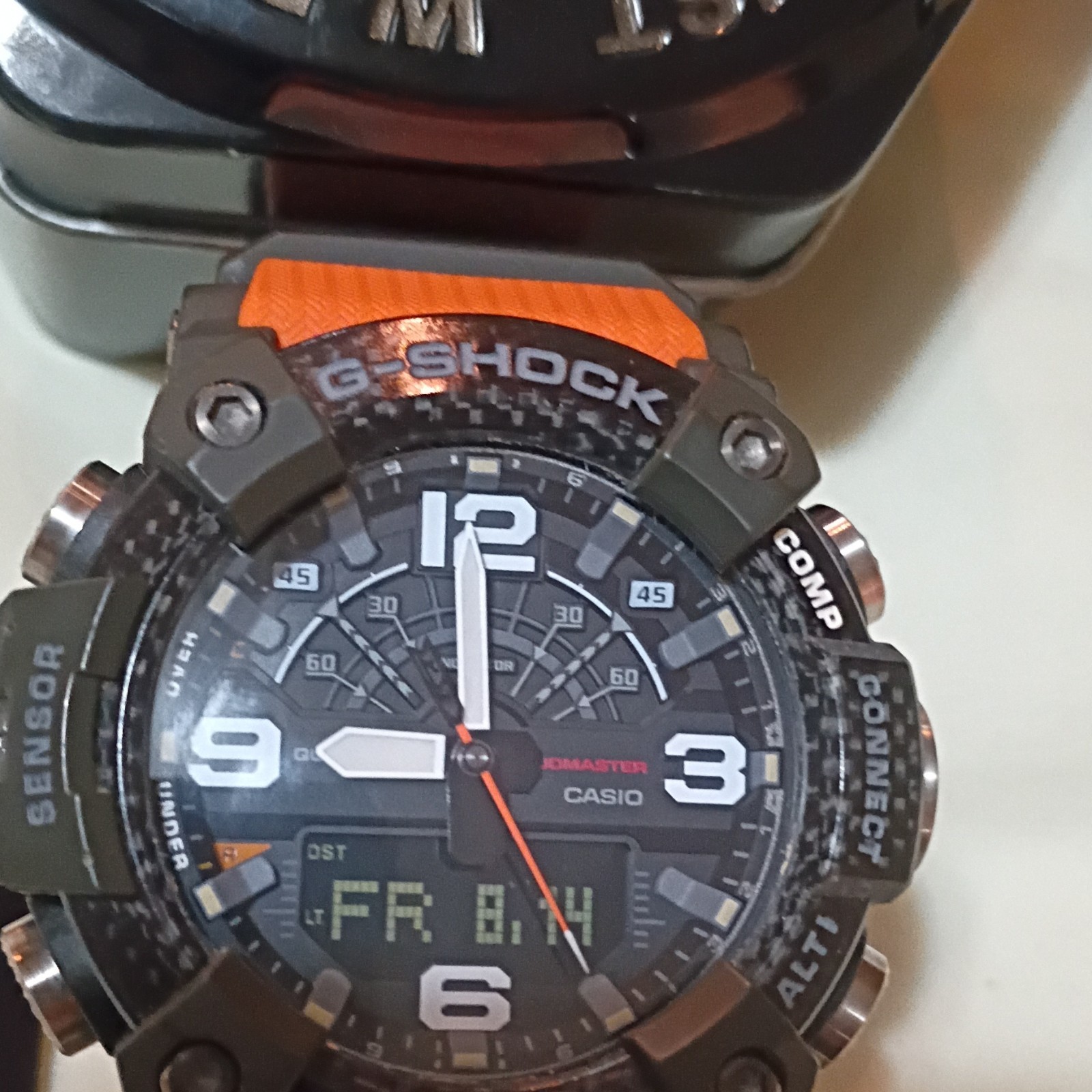 Casio G-SHOCK Mudmaster GG-B100 Bluetooth Carbon Quad 200m Orange/Black