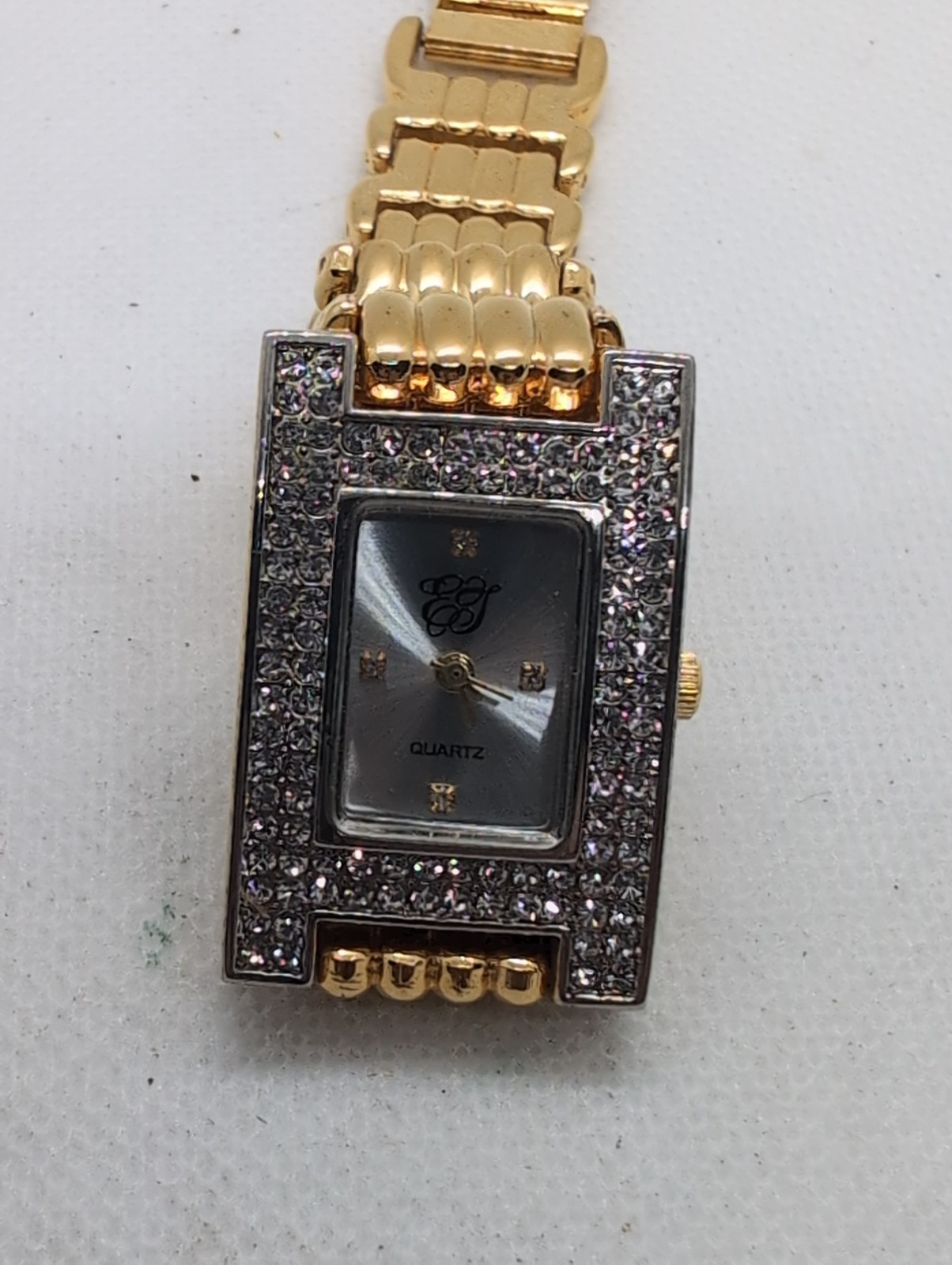 EJ Ladies Watch Gold Crystal Bezel Dial Japan Movement Made In China
