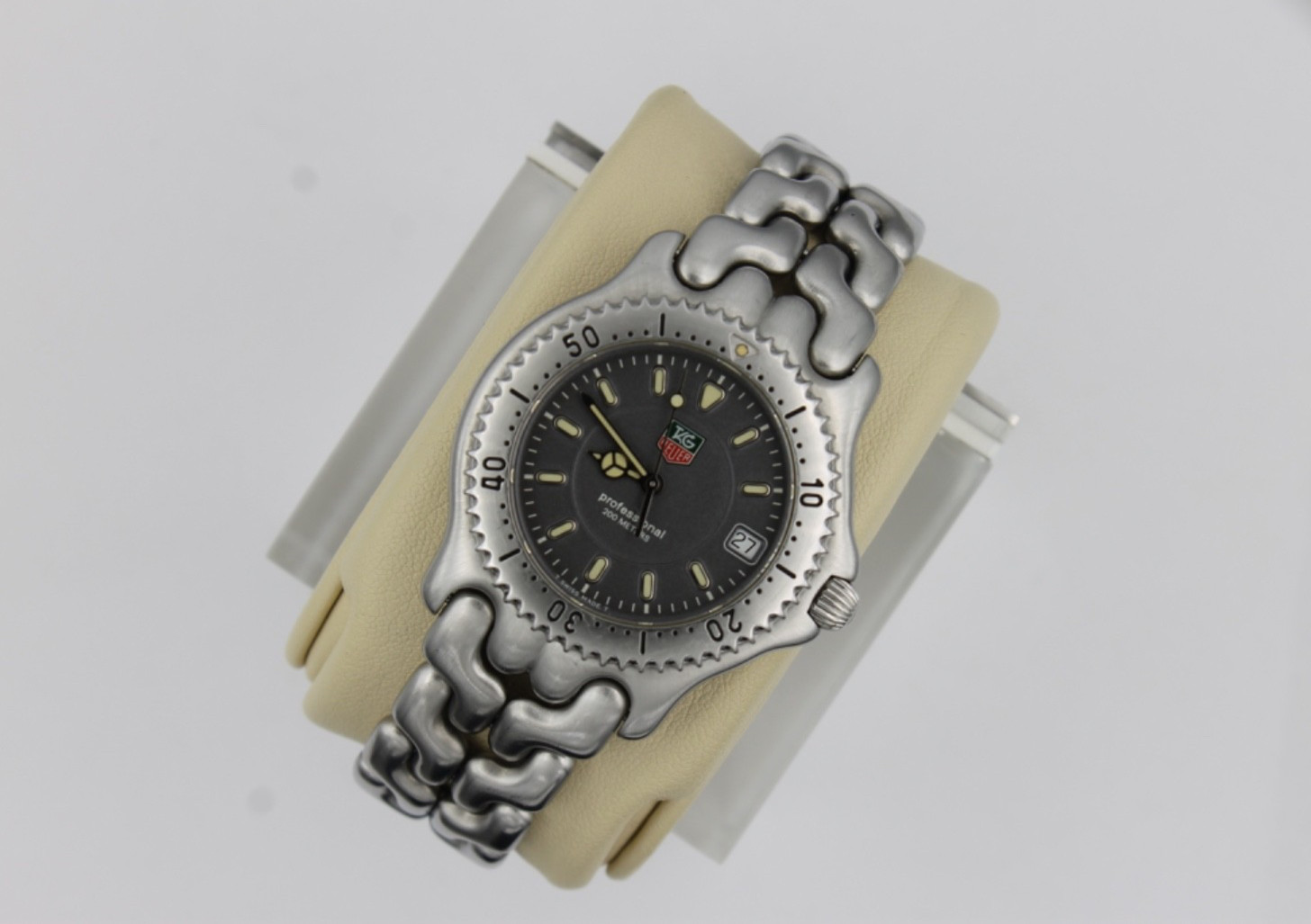 TAG Heuer WG1113.BA0473 Mens SEL Series Professional Watch Gray Silver S99.206
