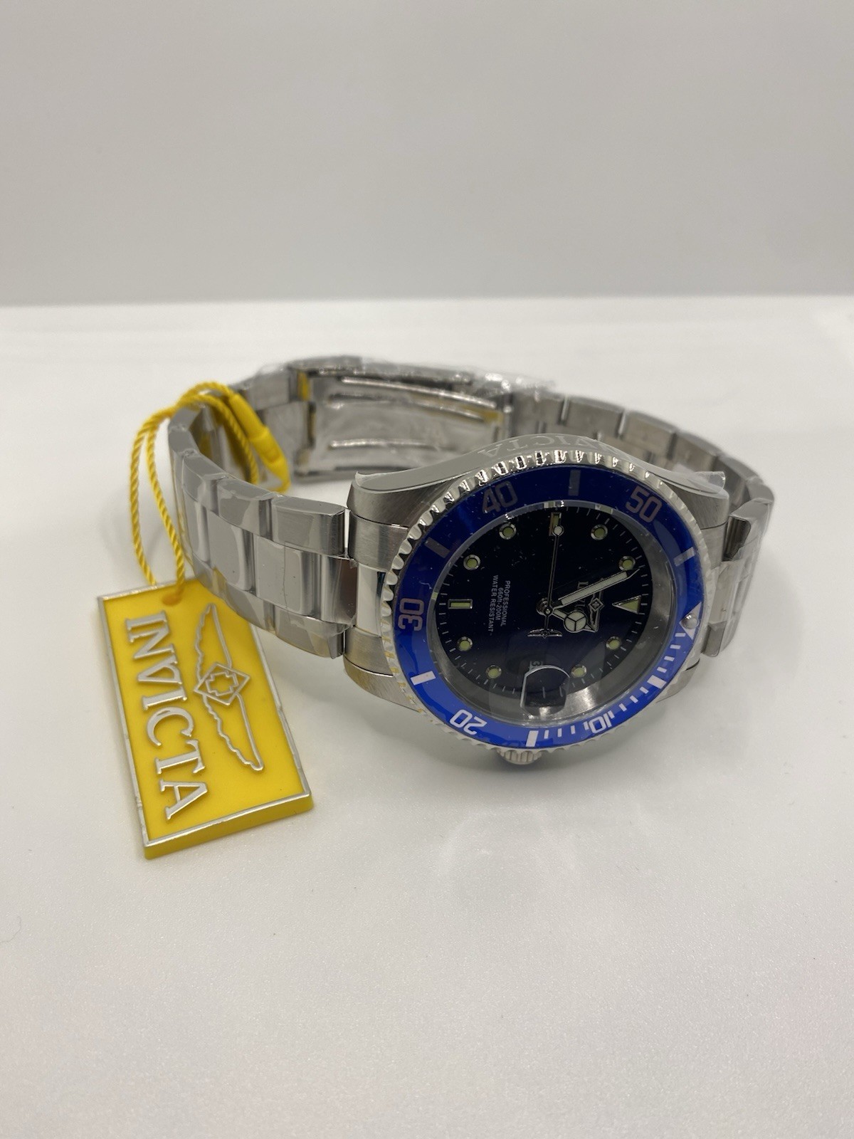 Invicta Pro Diver Men’s Watch – Blue Dial & Stainless Steel Bracelet 40mm