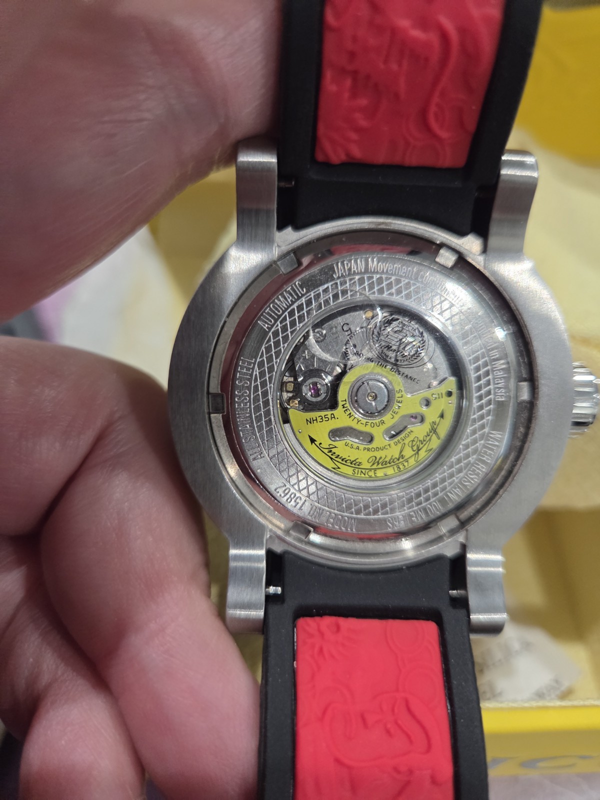Invicta Yakuza Men’s Automatic 48mm Silver Dragon Dial Date Box 100m