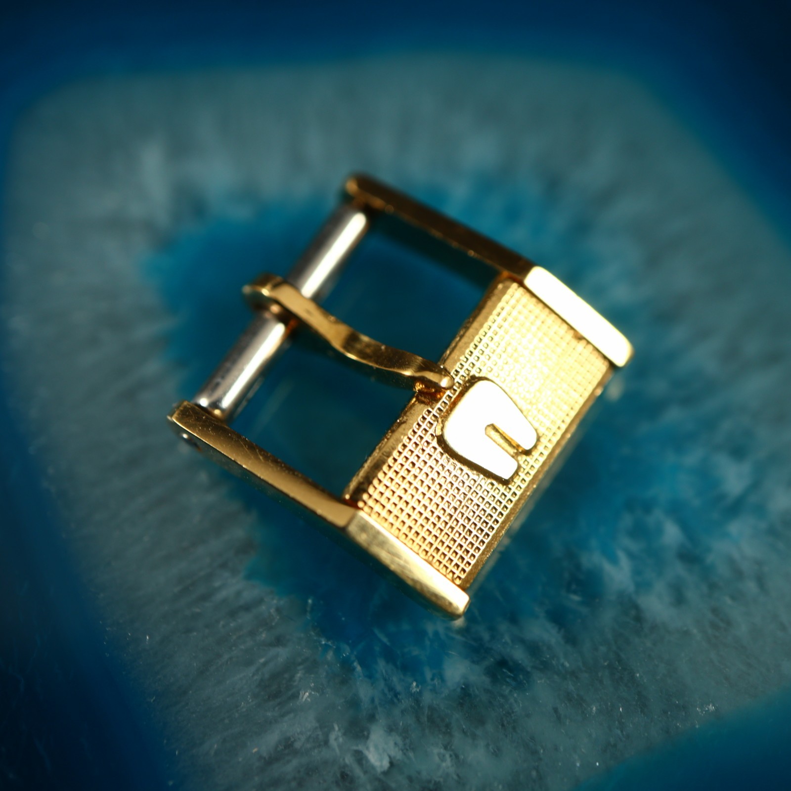 UNIVERSAL GENEVE GOLD PLATED BRACELET BUCKLE 1970s SWISS MADE 10MM