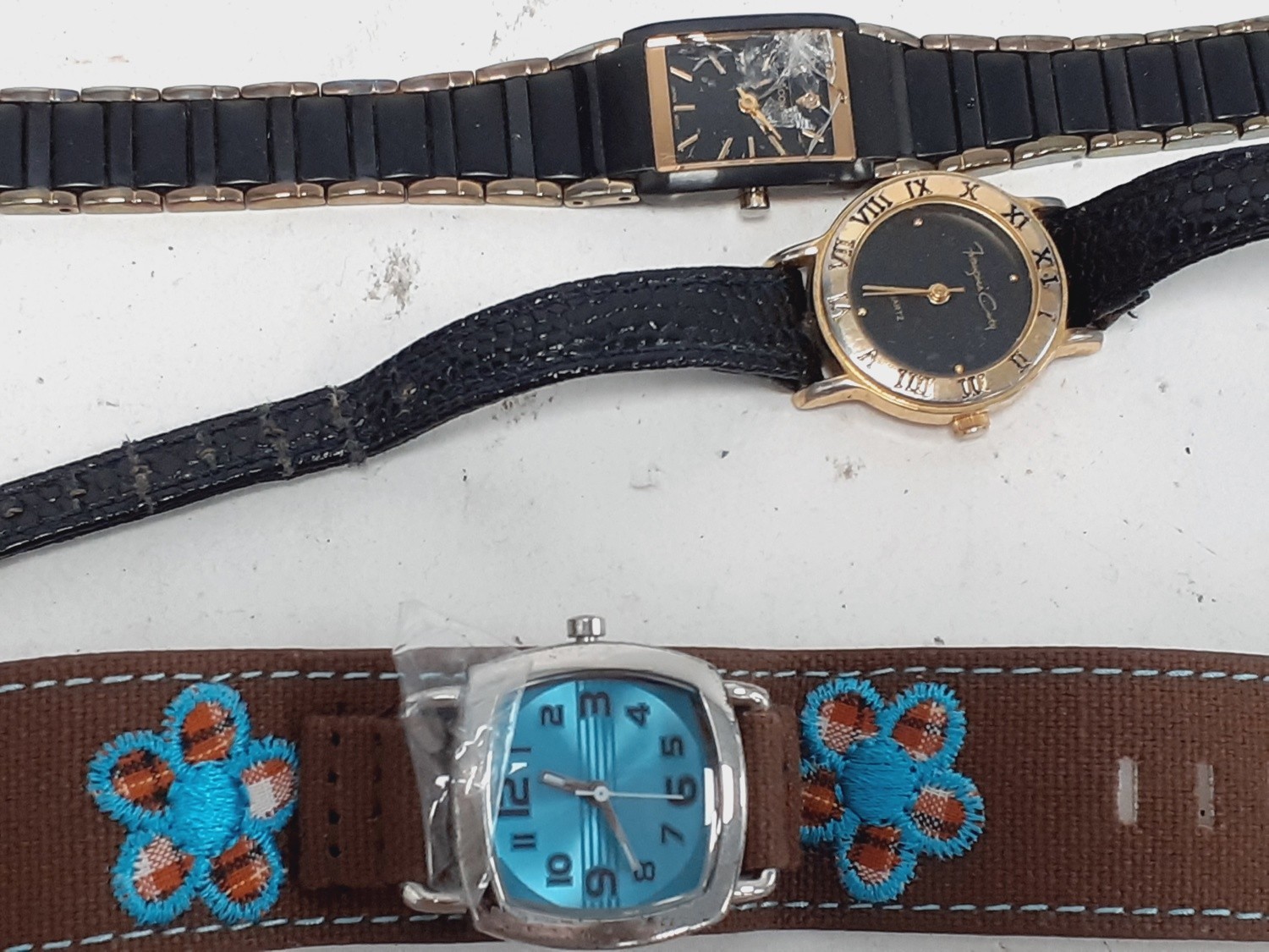 38 x Assorted Watch Collection Various Brands, Styles Sizes Spares/ Repairs
