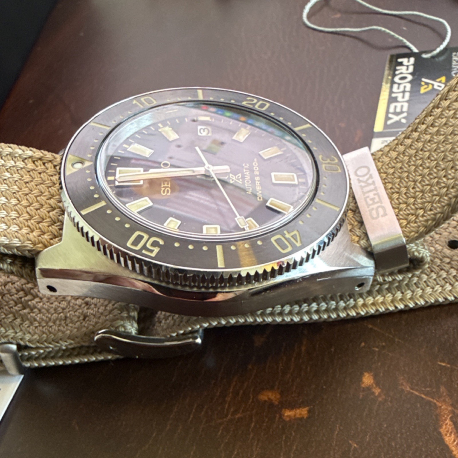 Seiko Prospex Automatic Diver 200m Black Dial Date Beige & Brown Nylon Strap Box