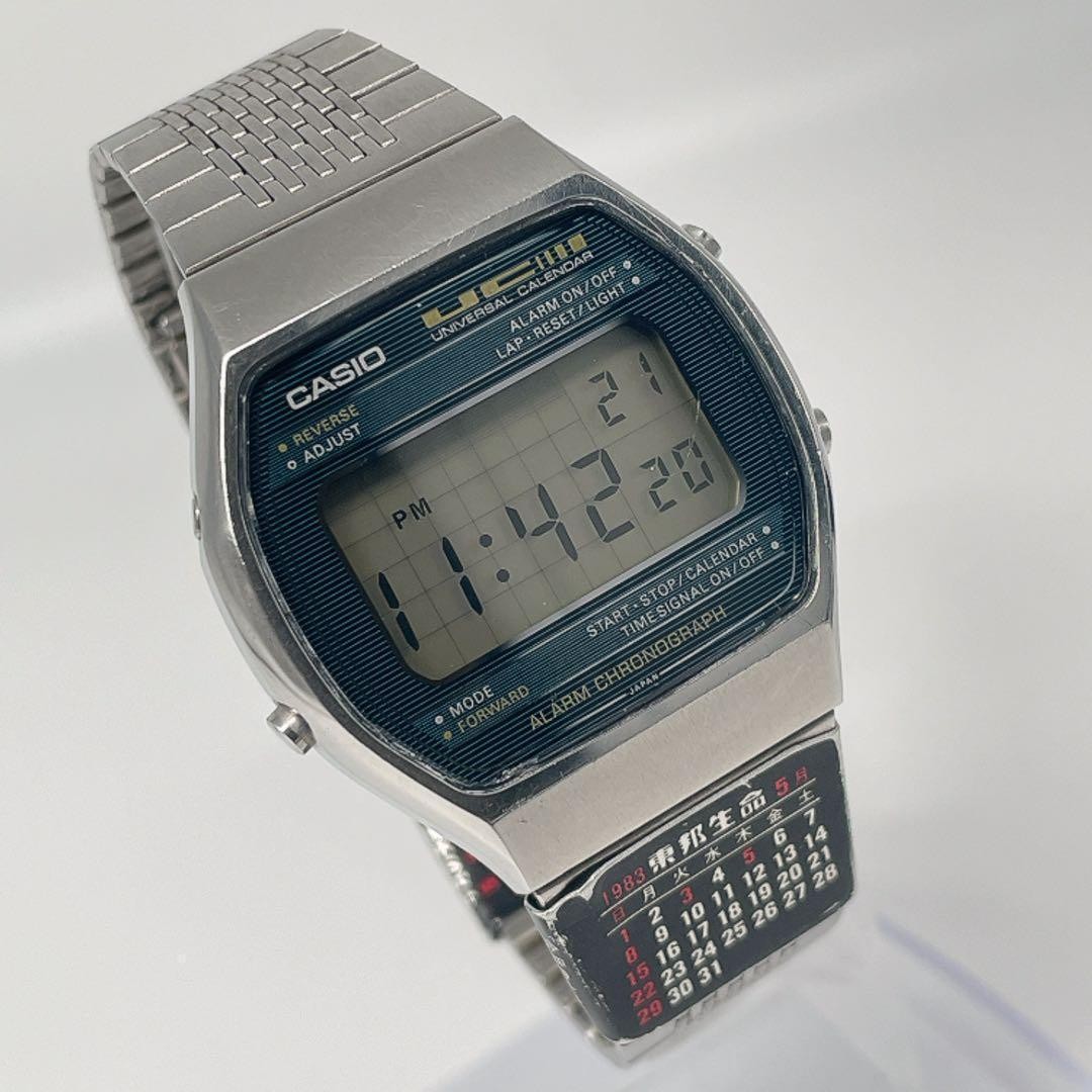 Casio 79CS-51 Universal Calendar Gold Vintage Digital Watch Japan 07694