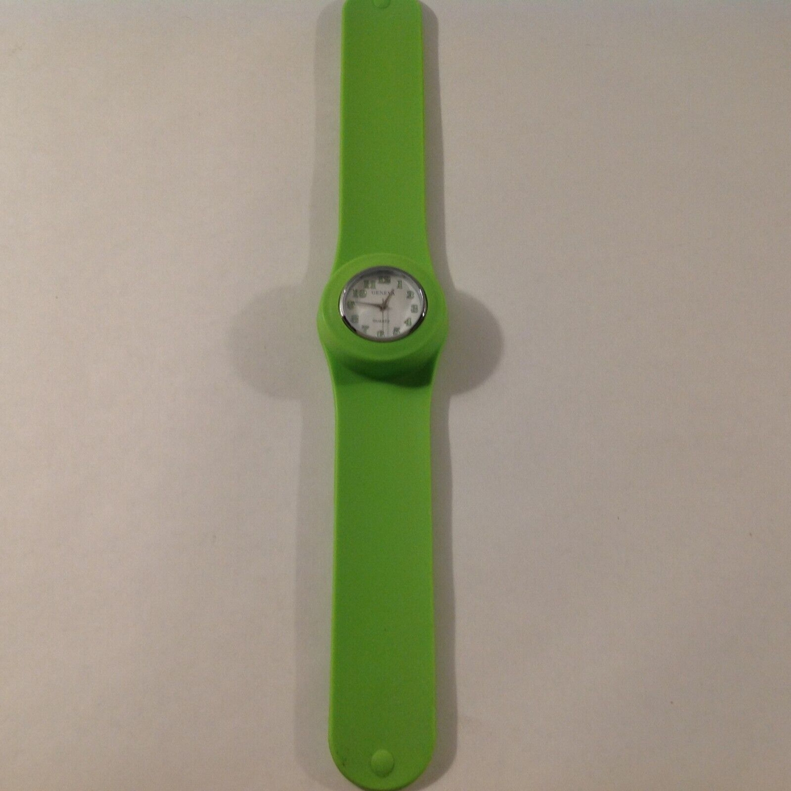 Geneva Green Slap Silicone Bracelet Watch Silver White Needs Battery New