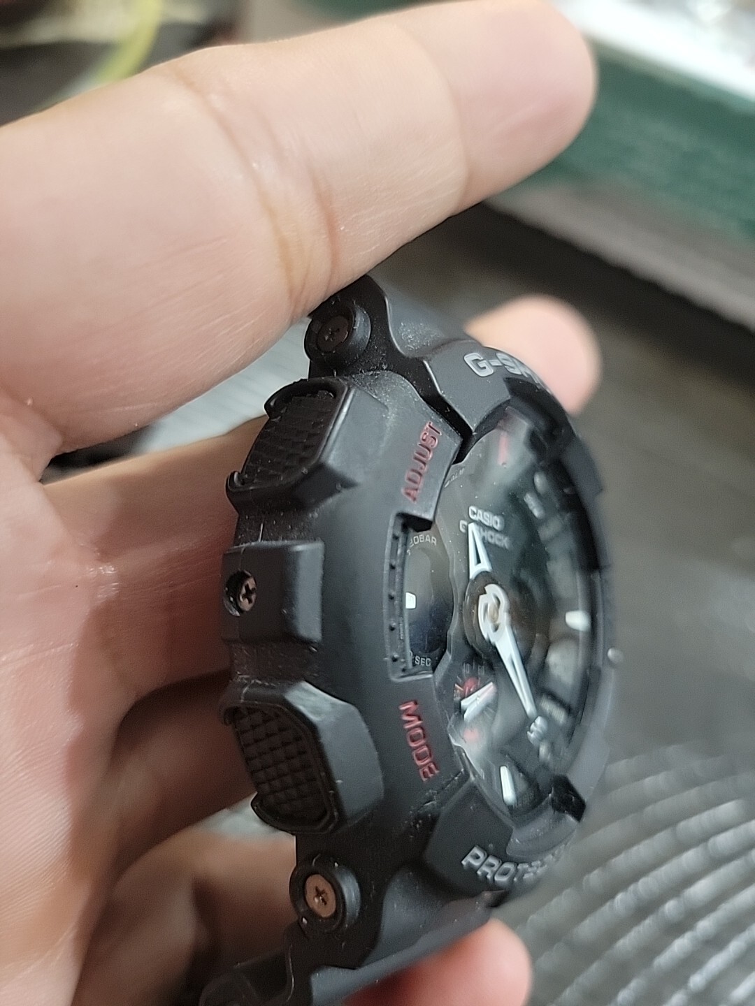 Casio G-Shock Men’s Quartz Wristwatch – Red and Black – REF GA120-1ADR 6900