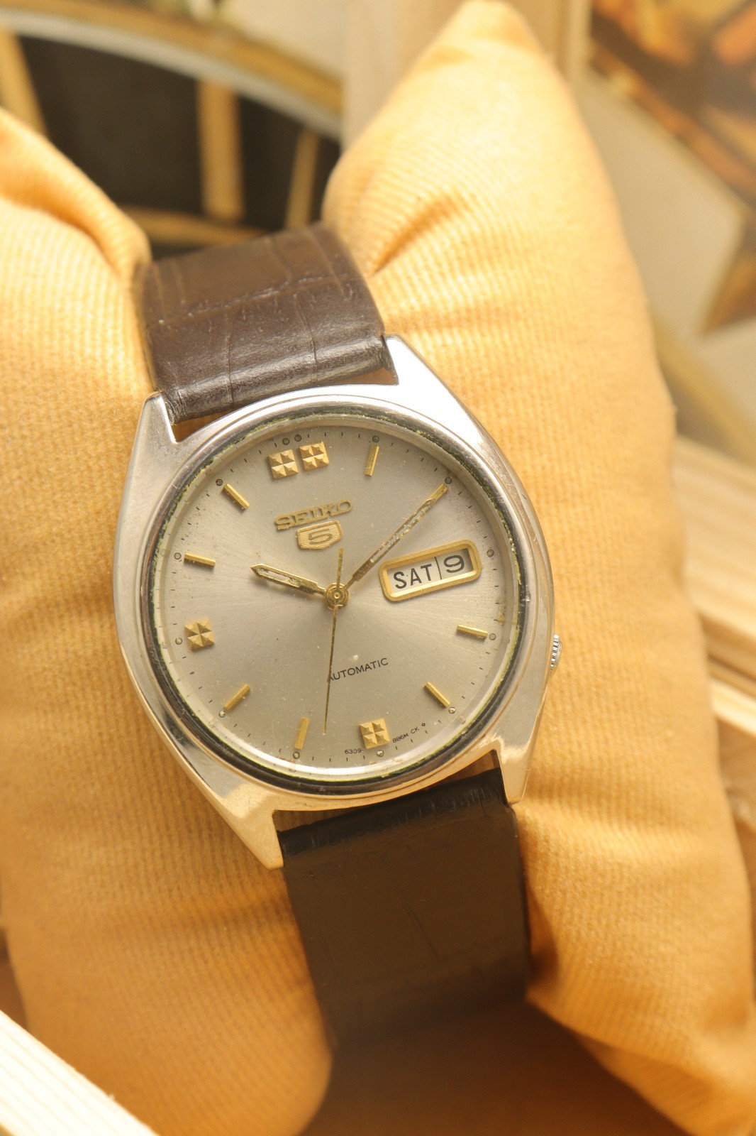 Vintage Seiko 5 Automatic Gray Dial Wrist Watch For Men’s Japan Movement 6309.