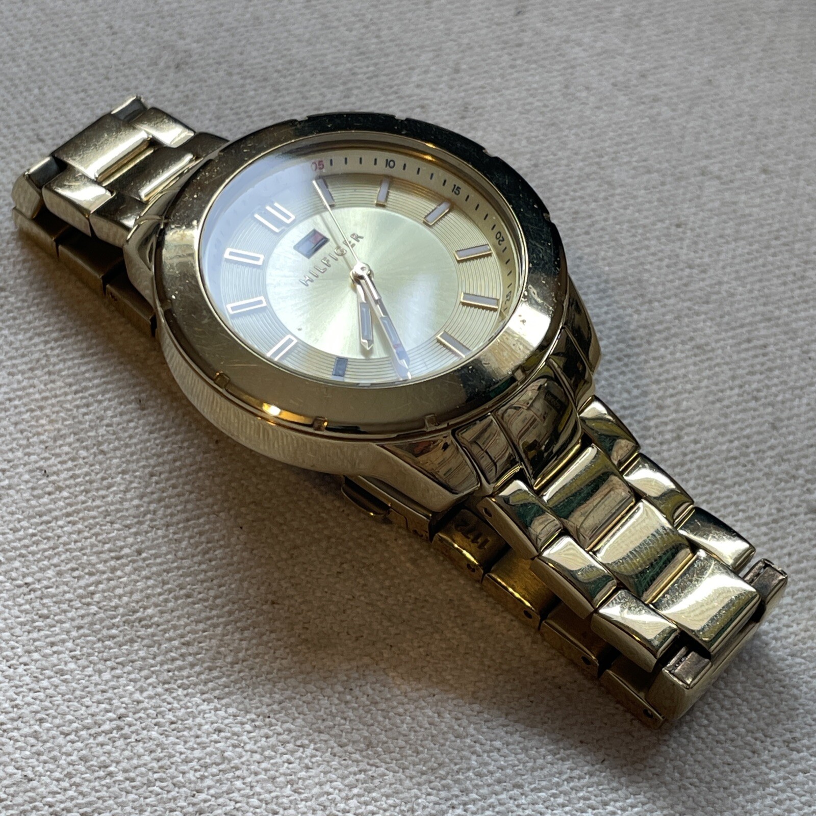 TOMMY HILFIGER Gold Tone Stainless Steel Mens Watch New Battery TH238.3.34.1564