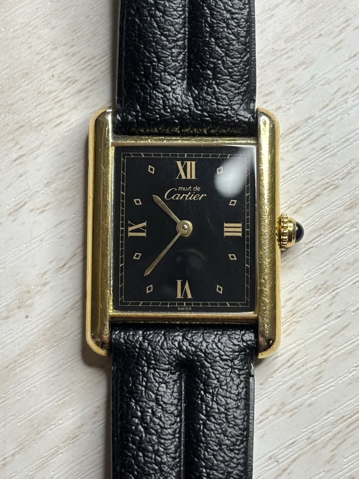 Vintage Must De Cartier Tank Quartz 23.5×30.5mm | Black/Gold Roman Dial Working!