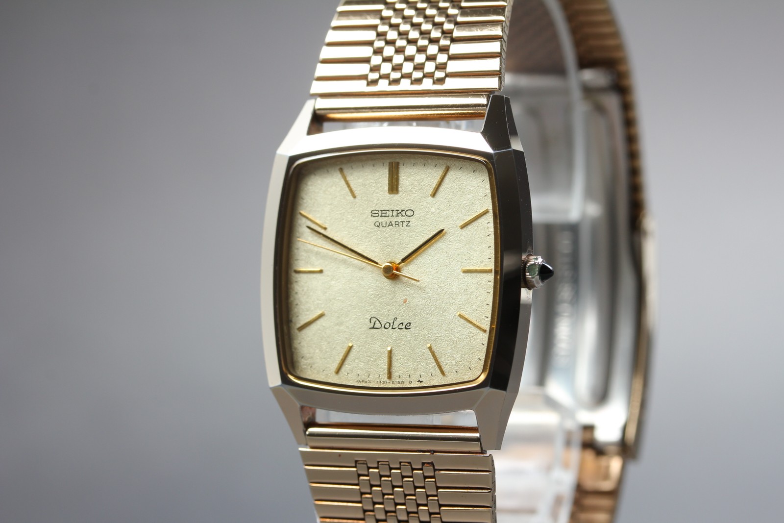 Vintage 1988 SEIKO Dolce 7731-5160 Gold Tungsten Square Quartz Mens Watch JAPAN