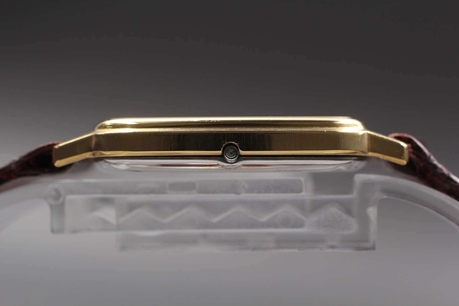 [ Near MINT ] Omega De Ville Cal.1365 Gold Square Quartz Men’s From JAPAN