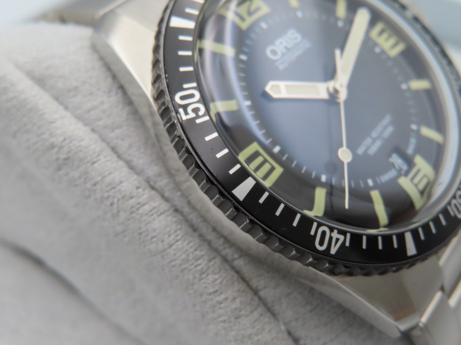 Oris Divers Sixty-Five Black Dial 733 7707 4064 Men’s 40mm Wristwatch