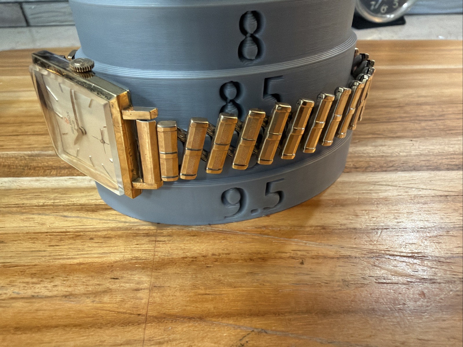 Vintage Helbros Square Men’s Dress Watch France Gold Tone Hand-Wind Mechanical
