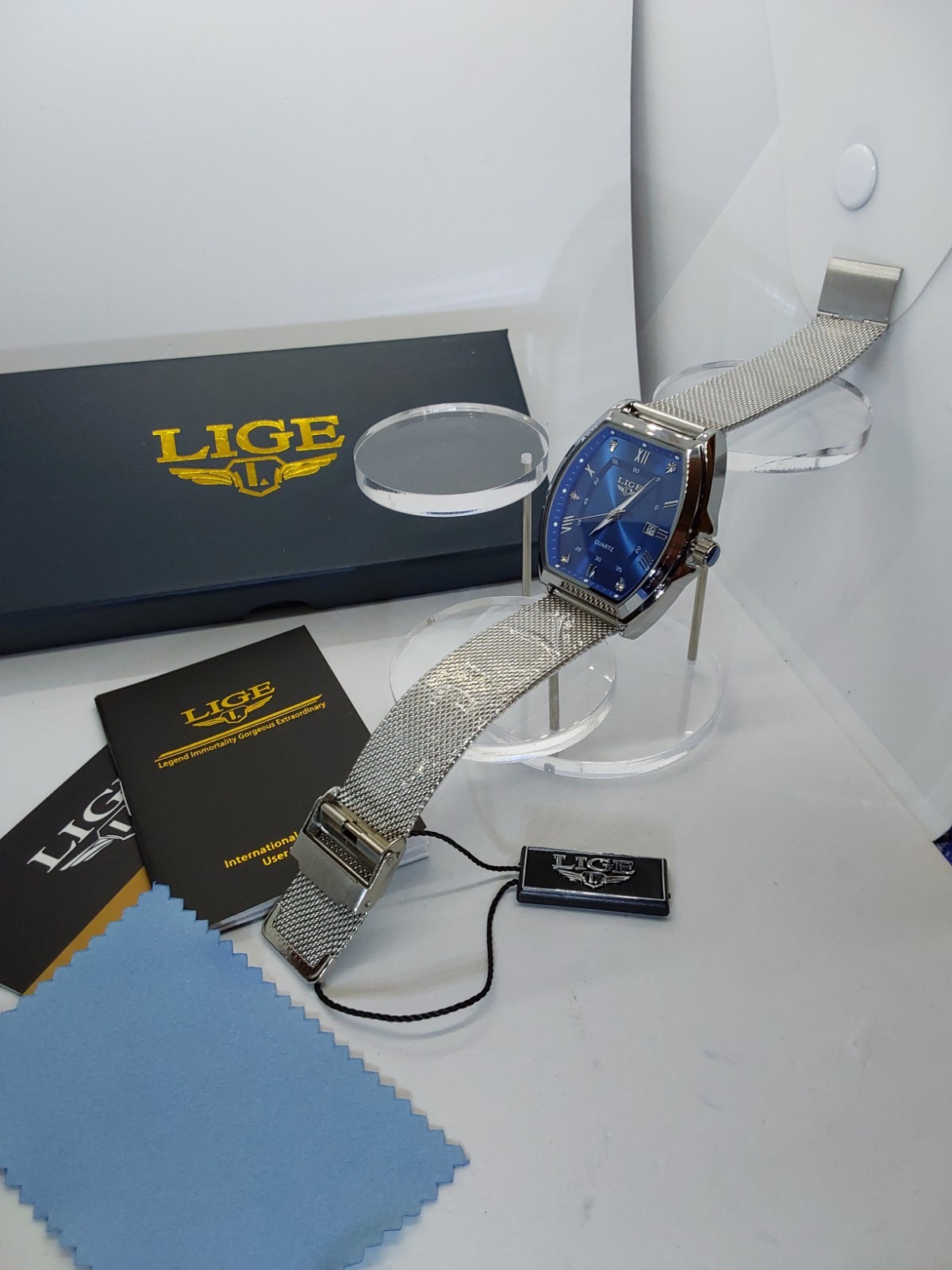 Luxury Tonneau Blue Dial Date Quartz On Stainless Steel Mesh Bracelet New