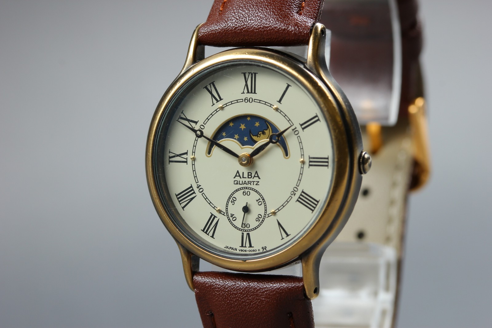 [Near MINT] SEIKO Alba V806-0050 Moon Phase 31mm Quartz Watch From JAPAN