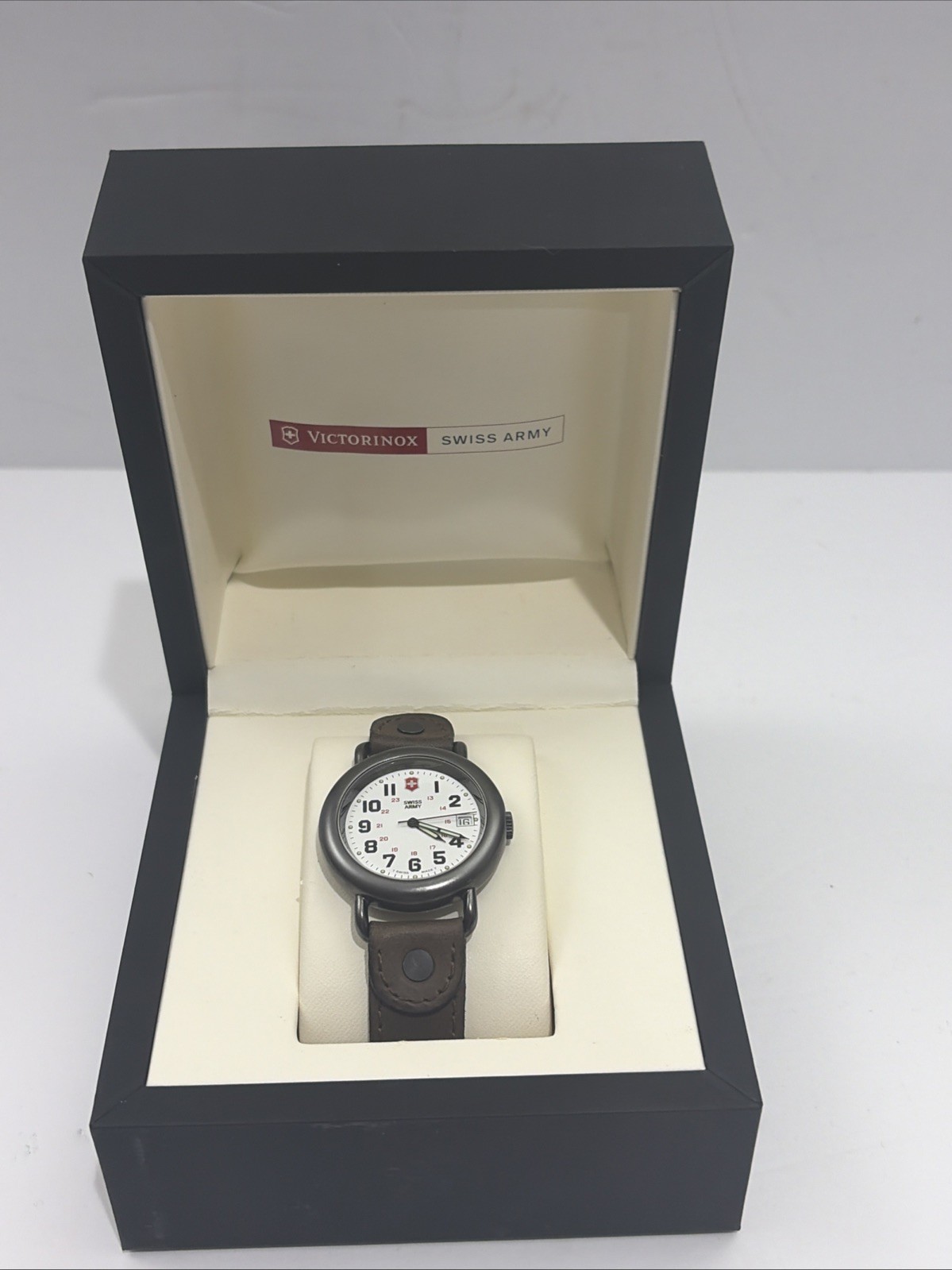 Victorinox SWISS ARMY Watch Men’s CAVALRY White Dial With/ Box,New Battery!