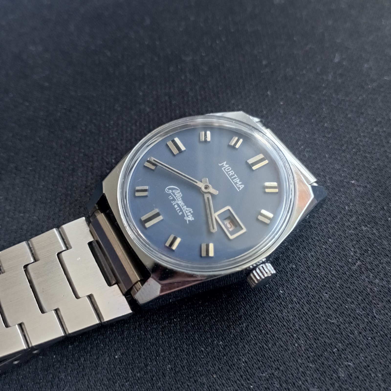 Rare vintage Mortima “Mayerling” 17 jewels mechanical mens watch