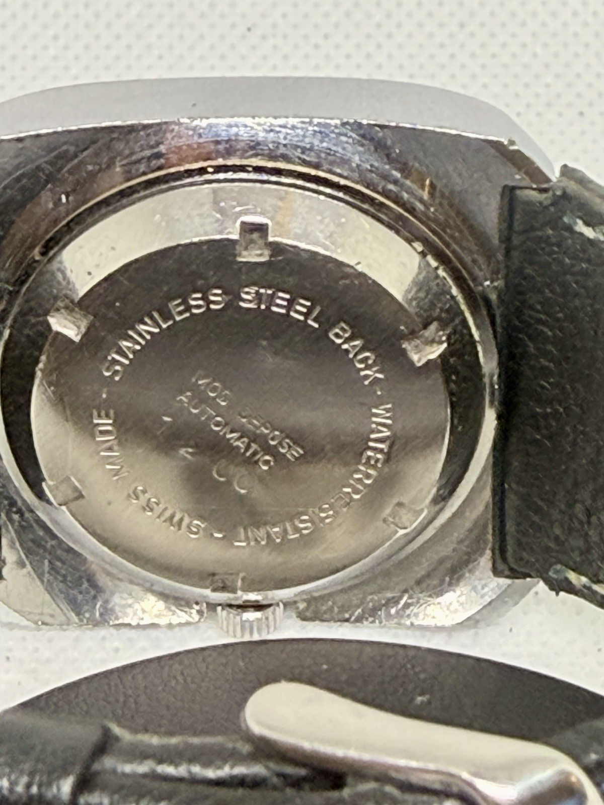 Vintage GALO Automatic Jump Hour Disc Watch 21 Jewels Incabloc Red Dial Swiss