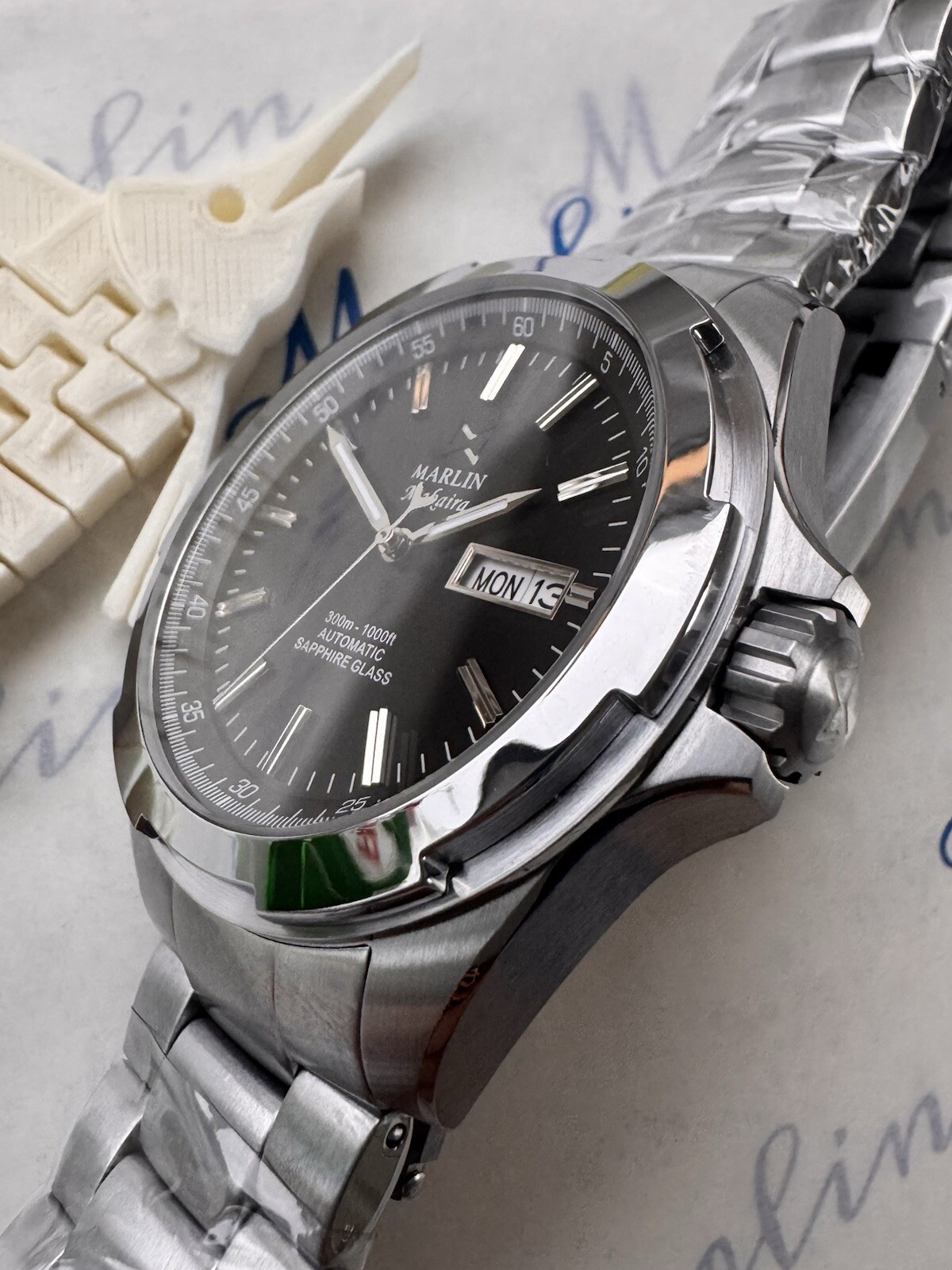 Diver watch DAY-DATE Mens 43mm 300m Sapphire BGW9 SCREW DOWN CROWN 🐟 RRP £500
