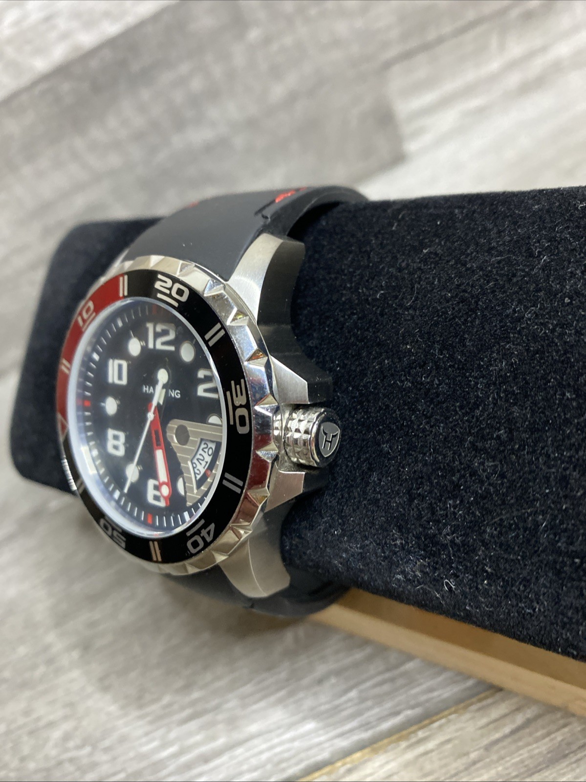 Men’s Harding HA06 Black Red Dive-Style Watch Black Dial 50mm Rubber Strap