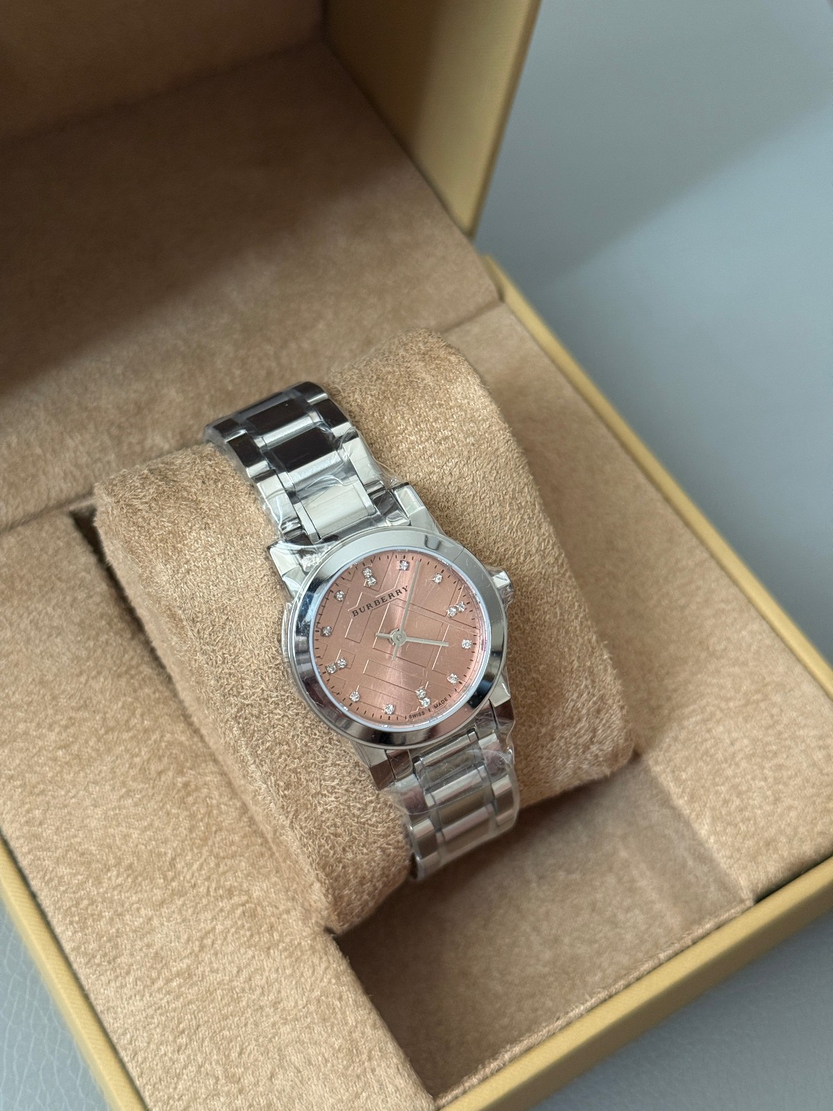 Burberry The City BU9223 Stainless Steel 26 mm Pink Dial Women’s Watch