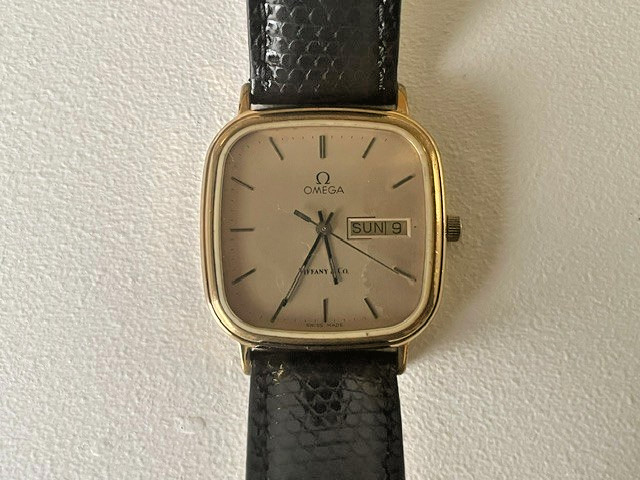 Tiffany & Co vintage OMEGA Gold Plated Day/Date TV Dial Quartz – 30 mm