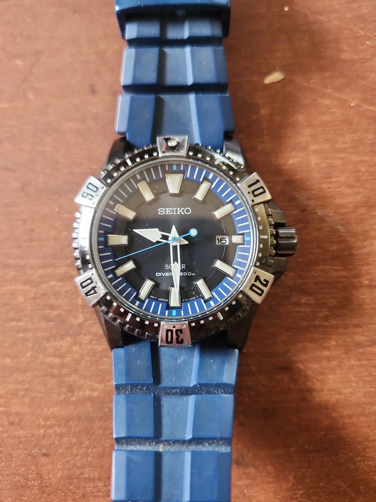 Seiko Air Diver V157-0AS0 200m Water Resistance Stainless Steel Blue Resin Band