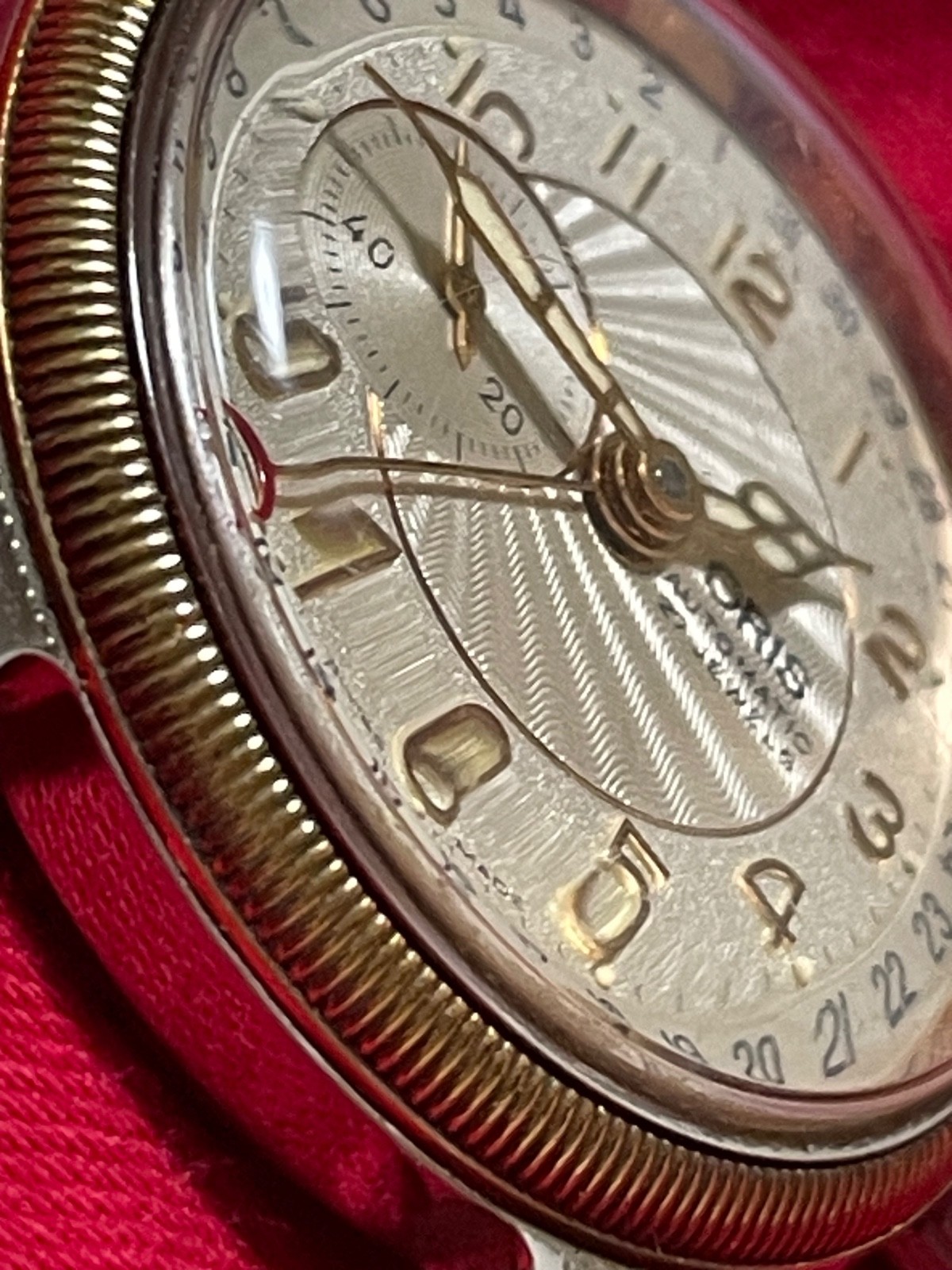 Oris Pointer Date Automatic Cal. 640 Ref. 7462 27 Jewels Swiss Watch