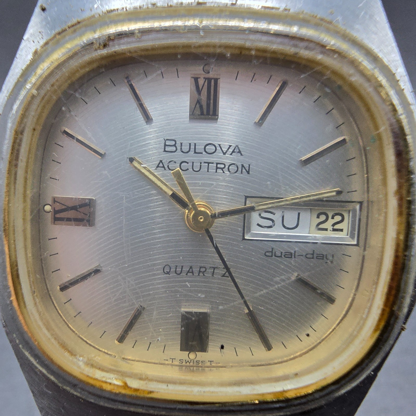 Bulova Accutron Watch Men 35mm Silver Dial Two Tone Daydate Round New Battery