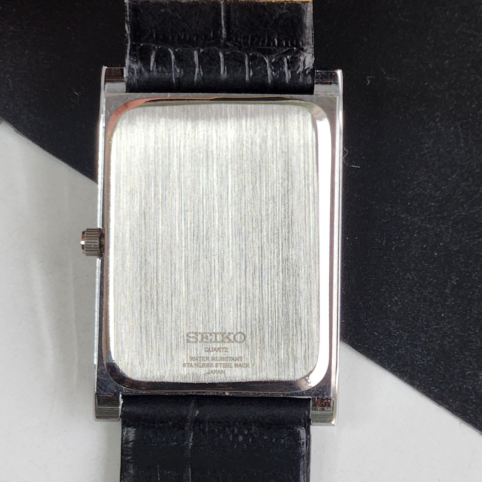 Vintage Seiko Slim Tank Quartz Men Black Dial Dress Watch-Free Shipping