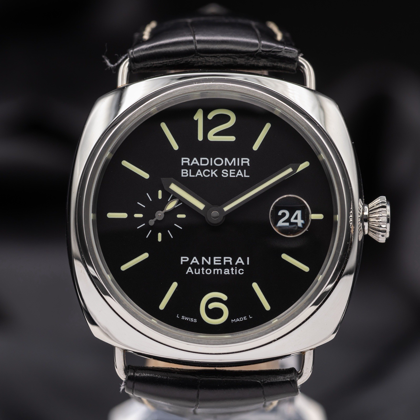Panerai Radiomir Black Seal – PAM00380 45mm 2017 Triple Box Complete Set