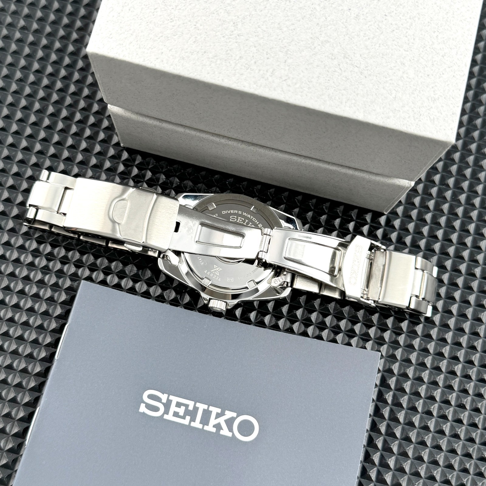 Seiko Prospex Sea Solar Dive Automatic SNE585 Blue Dial Men’s Watch 38.5mm