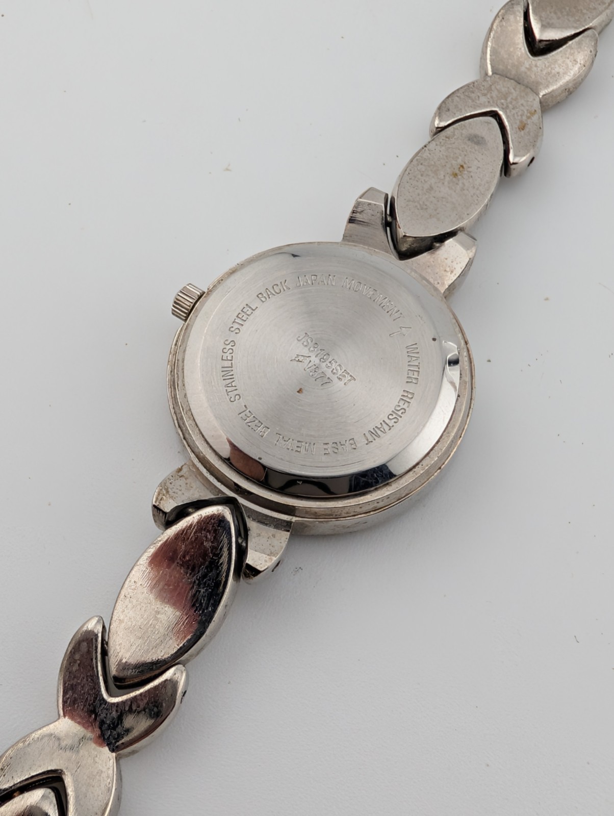 Jaclyn Smith Watch Women 24mm Case Silver 7.5″ Band- New Battery