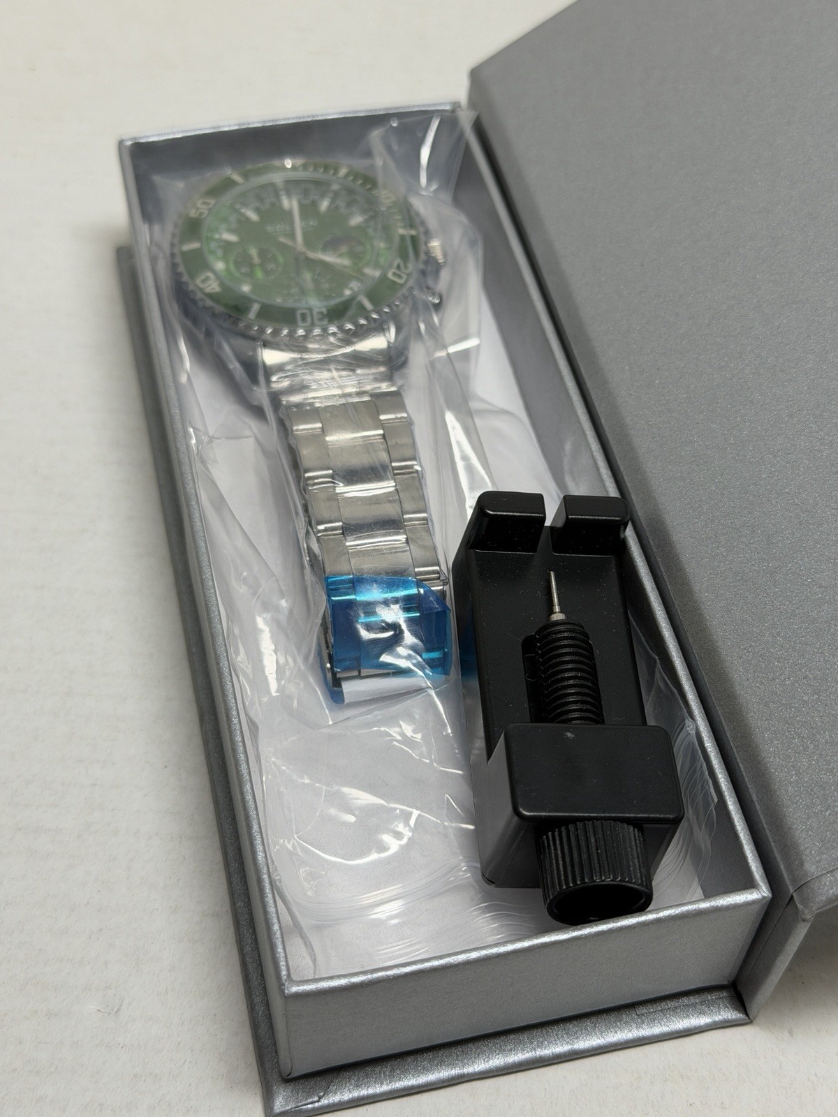 Men’s Sollen Green Chronograph Watch! Analog Quartz, Formal, Classic & SLEEK!!