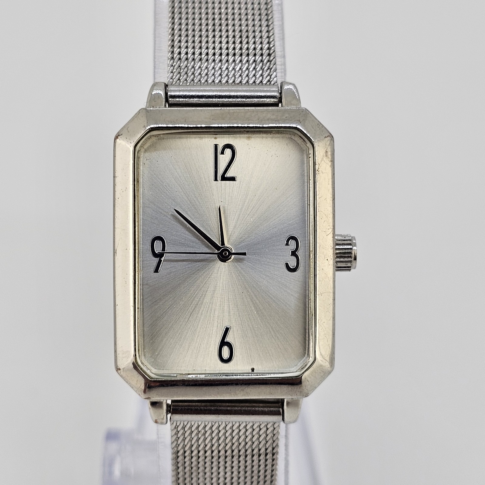23MM Watch Women Analog Gray Dial Gray Mesh Bands NEW Battery