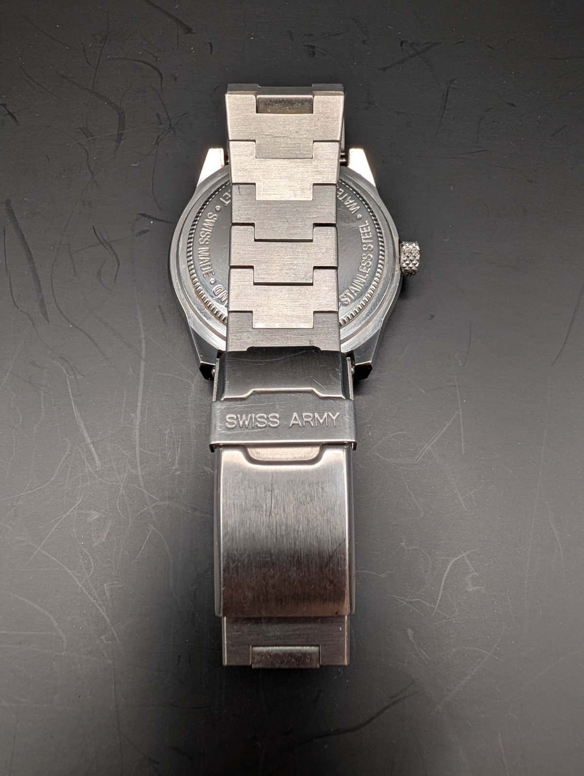 Victorinox Swiss Army Lancer 100 Men Military Quartz Watch G2U