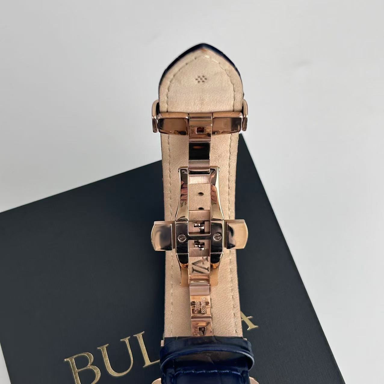 Bulova Wilton Classic 97B170 Blue Dial Leather Strap Men’s Quartz Watch 46.5 mm