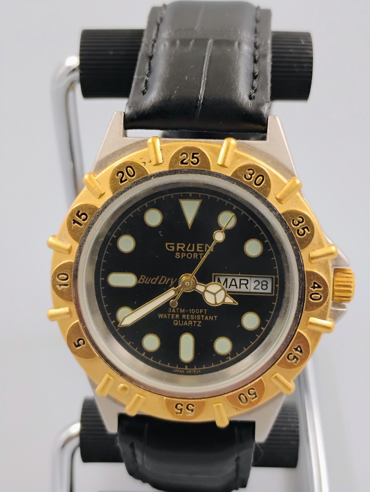 Vintage Gruen Sport Bud Dry Watch 310-2105 Gold Tone Pristine Condition 1990s